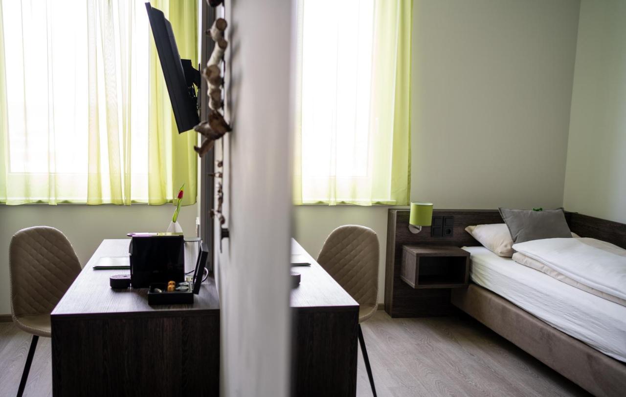 Eee Hotel Graz Pirka エクステリア 写真